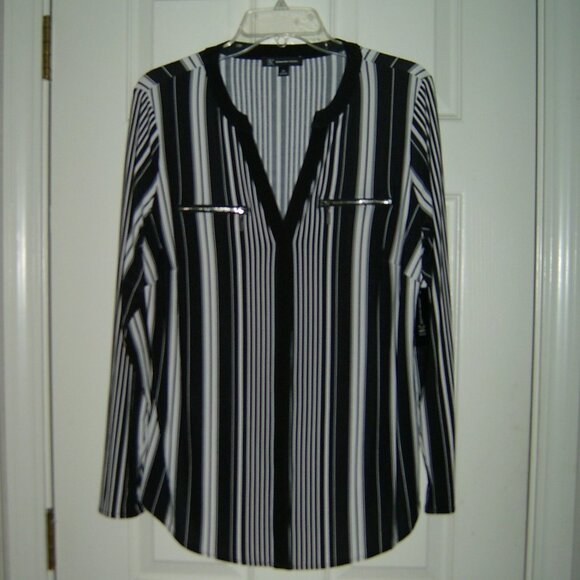 INC Woman Black & White Stripe V-neck Top Blouse, Size 0X, NEW WITH TAGS - Picture 1 of 5
